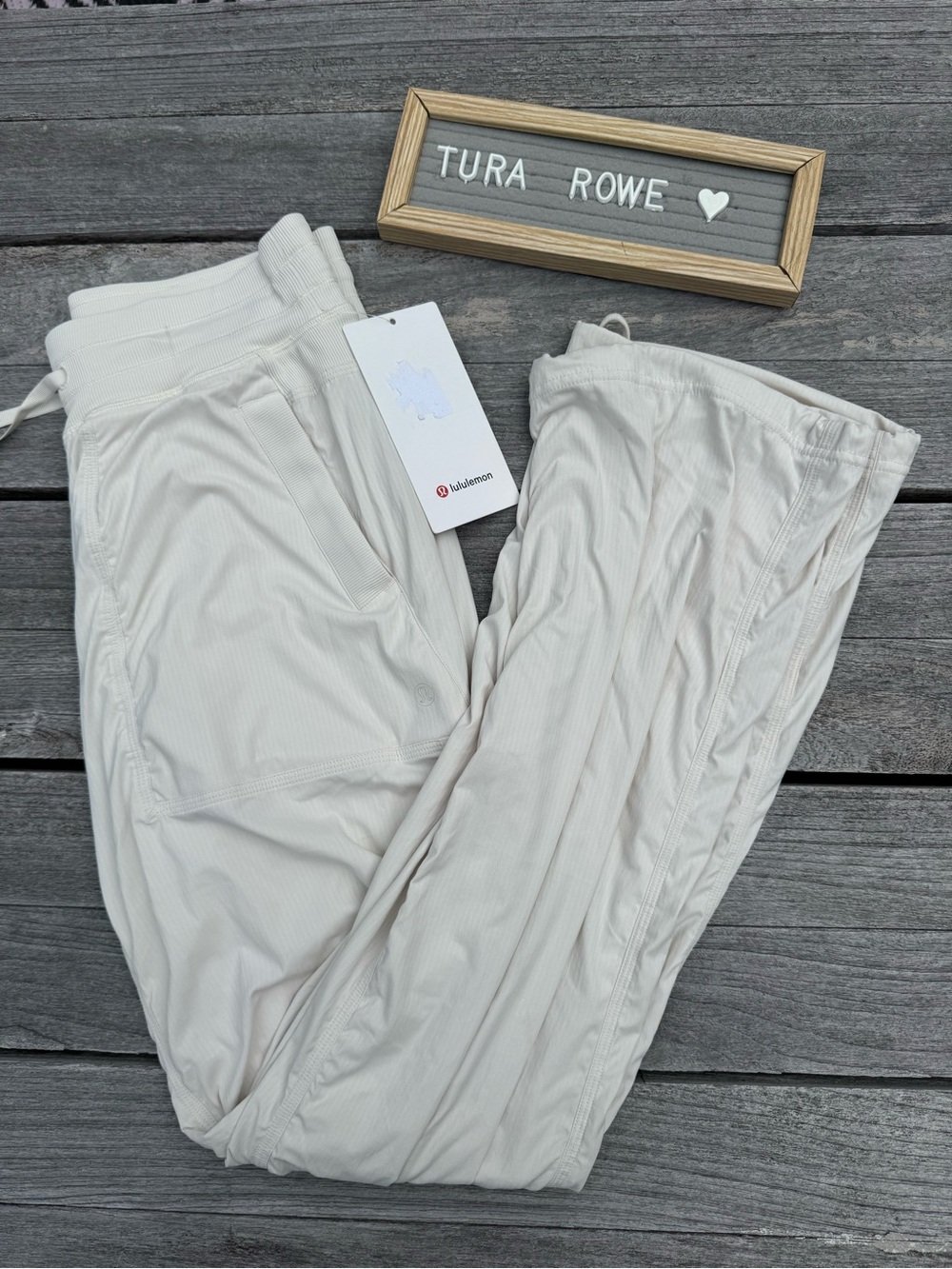 Lululemon Dance Studio Mid Rise Lined Pant Light Ivory Size 6 NWT 🤍